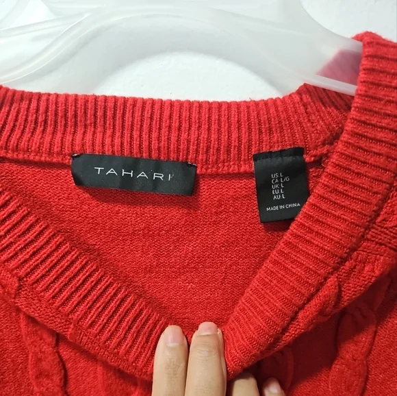 Tahari Women's Cable Knit Red‎ Sweater Size Large - Picture 2 of 7